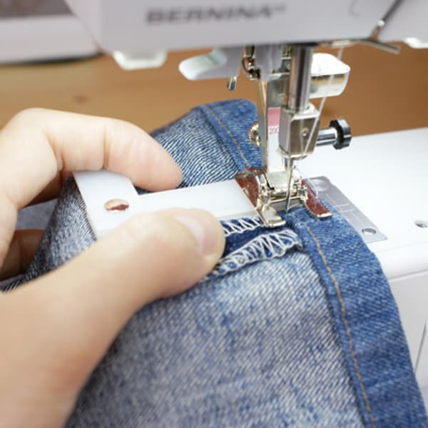 aguja-coser-vaqueros-maquina
